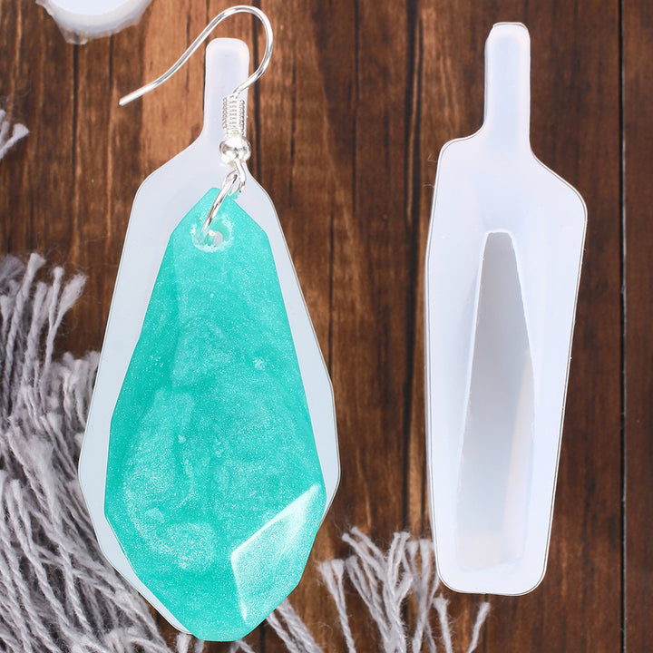 Crystal Glue Tool Jewelry Making Set with a silicone mold and turquoise resin design for crafting projects