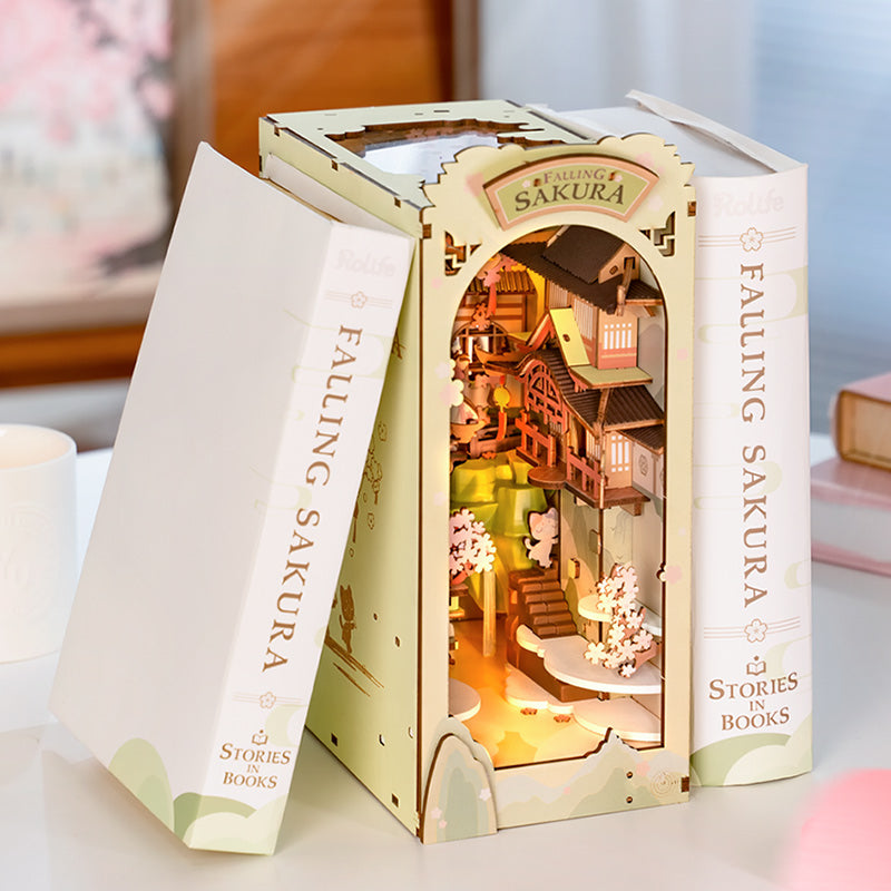 Rolife Sakura Densya Book Nook DIY Wooden Miniature – TGB01