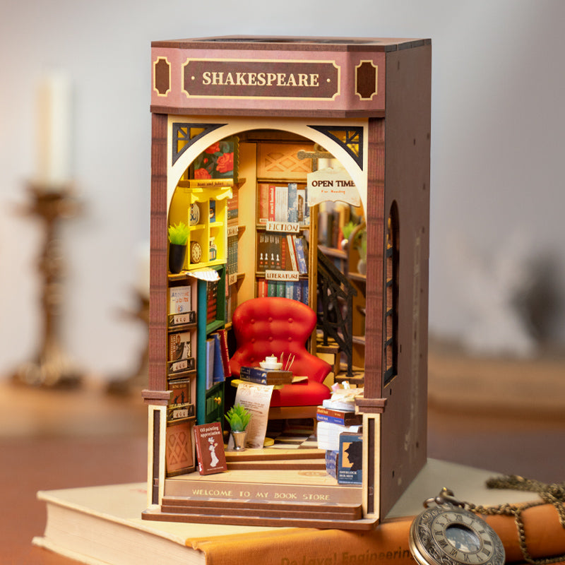 Rolife Sakura Densya Book Nook DIY Wooden Miniature – TGB01