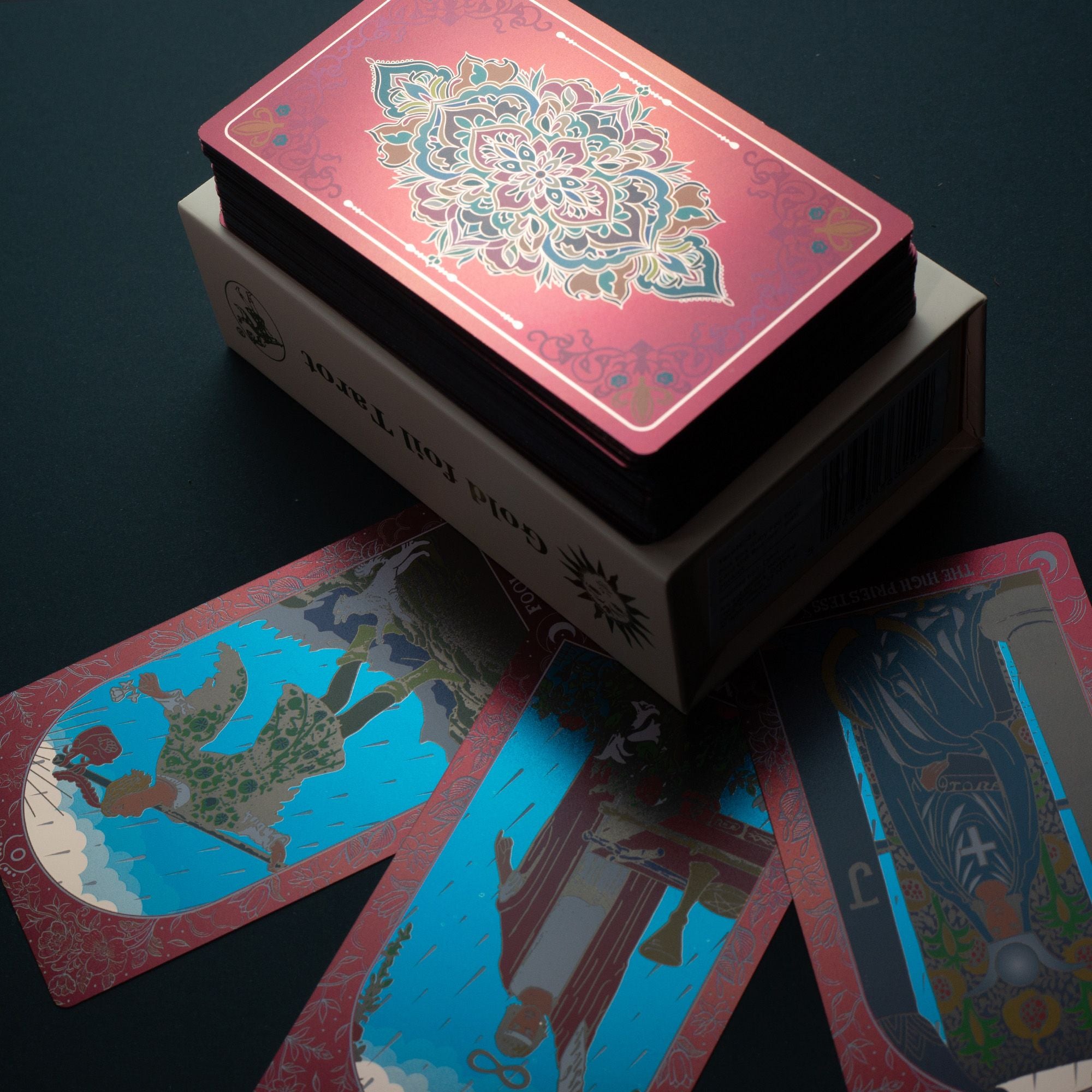 Pink Ruby Foil Tarot Gift Box Set with Guidebook — detail view 3