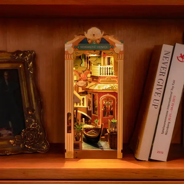 ROBOTIME Romantic Venice Book Nook Kit – DIY 3D Wooden Puzzle