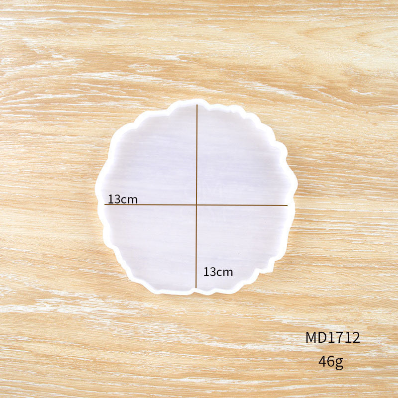 Arts And More Crystal Resin Coaster with a 13cm diameter, perfect for crafting projects