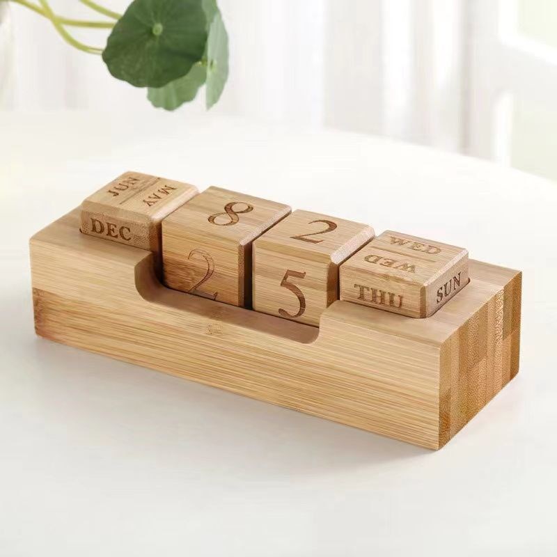 Solid Wood Creative Simple Calendar Desk