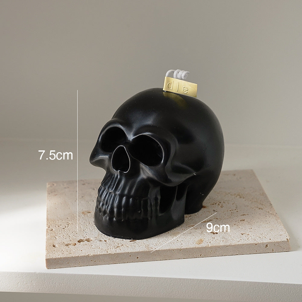 Skull Scented Candle in Black, 7.5cm tall, perfect for unique home decorations