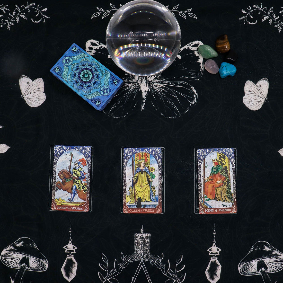 Tarot Reading Cloth - Ancient Witch with cards and crystal for divination